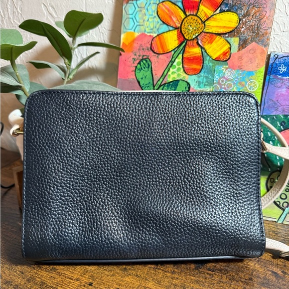 Kate Spade Black Crossbody Bag with Bow - Size 8.75”L x 6.5”H x 2”W - Picture 3 of 15